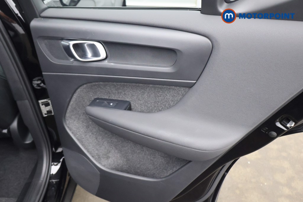 Volvo Xc40 Plus Black Edition Automatic Petrol SUV - Stock Number (1643375) - 17th supplementary image