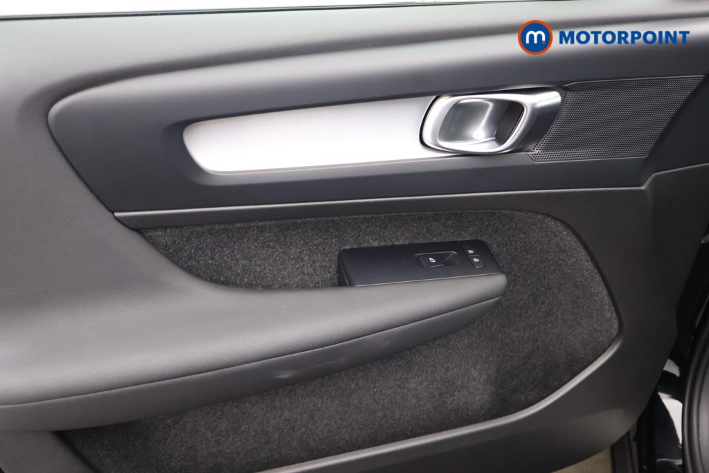 Volvo Xc40 Plus Black Edition Automatic Petrol SUV - Stock Number (1643375) - 22nd supplementary image