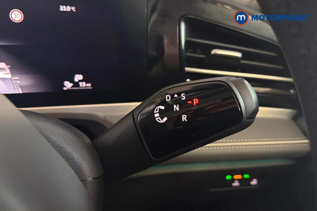 Volkswagen Passat Life Automatic Petrol Plug-In Hybrid Estate - Stock Number (1643781) - 15th supplementary image