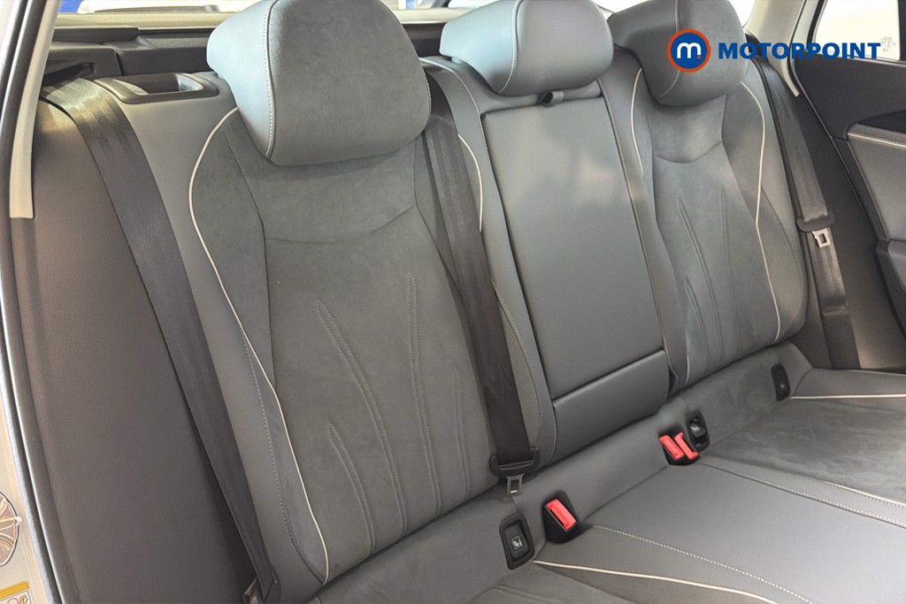 Volkswagen Passat Life Automatic Petrol Plug-In Hybrid Estate - Stock Number (1643781) - 28th supplementary image