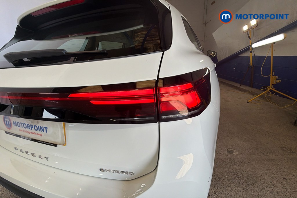 Volkswagen Passat Life Automatic Petrol Plug-In Hybrid Estate - Stock Number (1643781) - 38th supplementary image