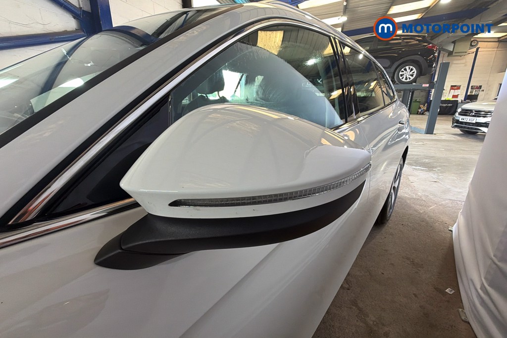 Volkswagen Passat Life Automatic Petrol Plug-In Hybrid Estate - Stock Number (1643781) - 43rd supplementary image