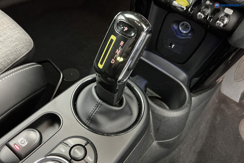 Mini Hatchback Cooper S Level 2 Automatic Electric Hatchback - Stock Number (1643903) - 15th supplementary image