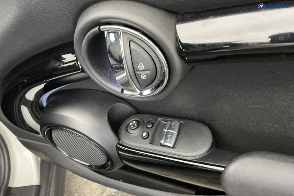 Mini Hatchback Cooper S Level 2 Automatic Electric Hatchback - Stock Number (1643903) - 25th supplementary image