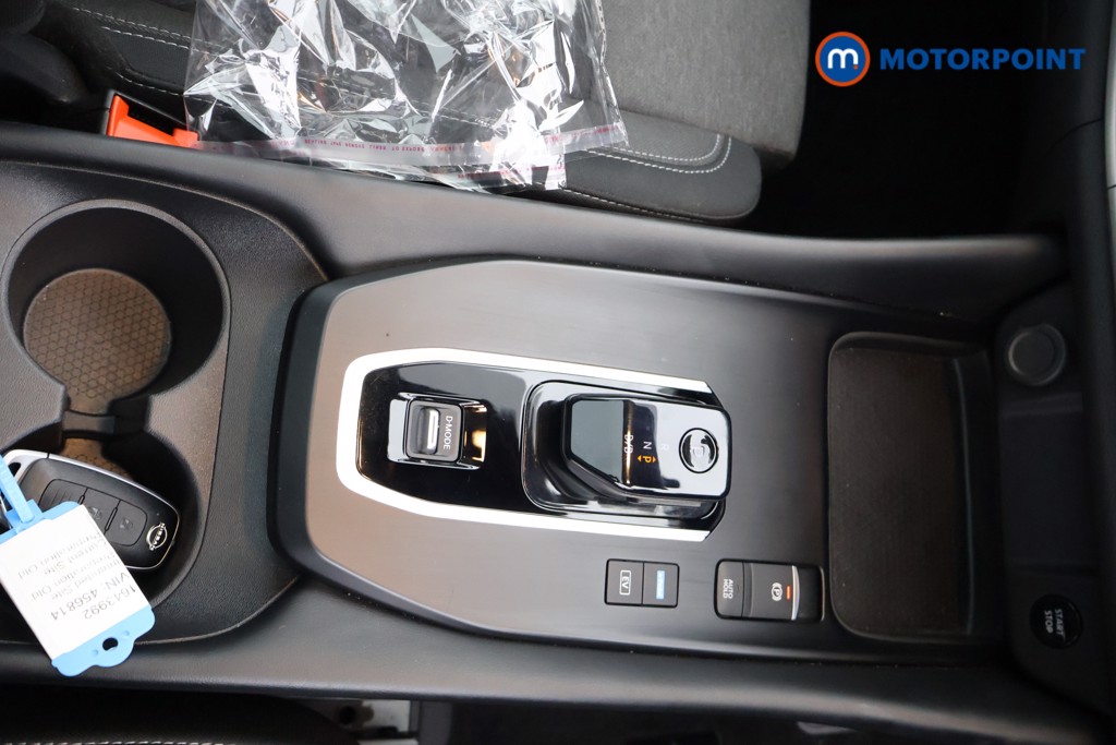 Nissan Qashqai N-Connecta Automatic Petrol-Electric Hybrid SUV - Stock Number (1643992) - 13th supplementary image