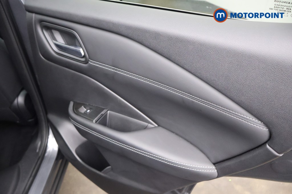Nissan Qashqai N-Connecta Automatic Petrol-Electric Hybrid SUV - Stock Number (1643992) - 17th supplementary image