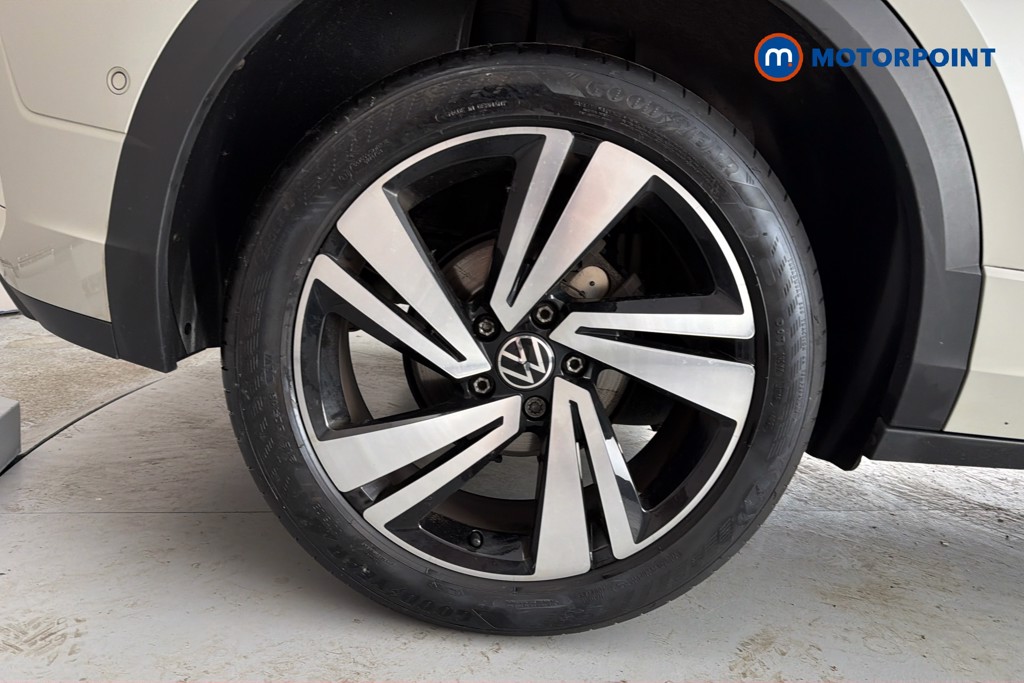 Volkswagen T-Roc R-Line Manual Petrol SUV - Stock Number (1644199) - 49th supplementary image