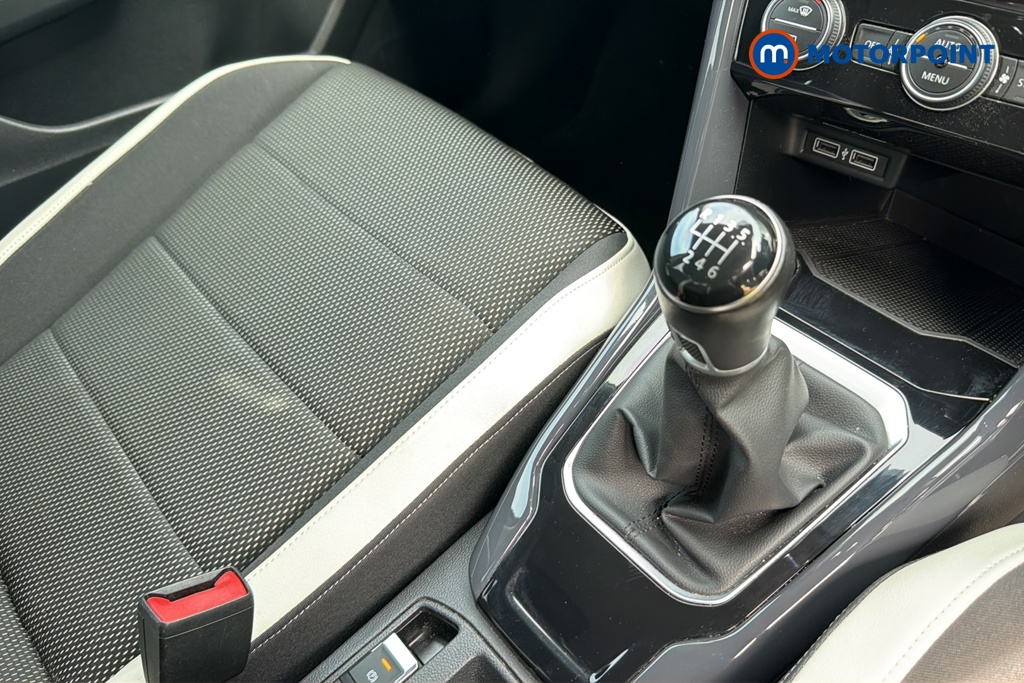 Volkswagen T-Roc SEL Manual Diesel SUV - Stock Number (1644447) - 15th supplementary image