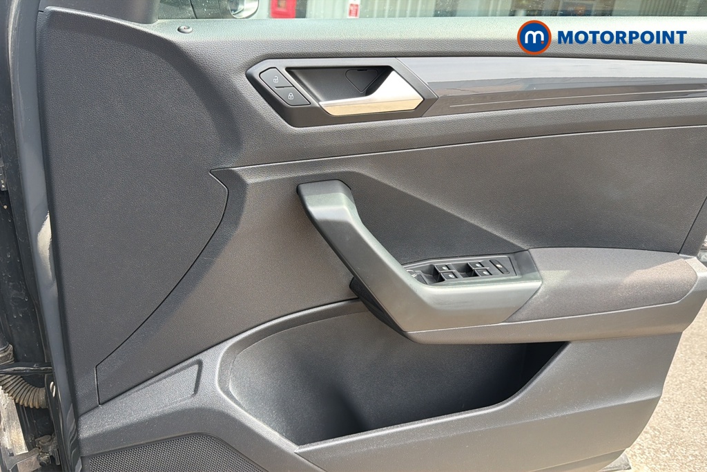 Volkswagen T-Roc SEL Manual Diesel SUV - Stock Number (1644447) - 18th supplementary image