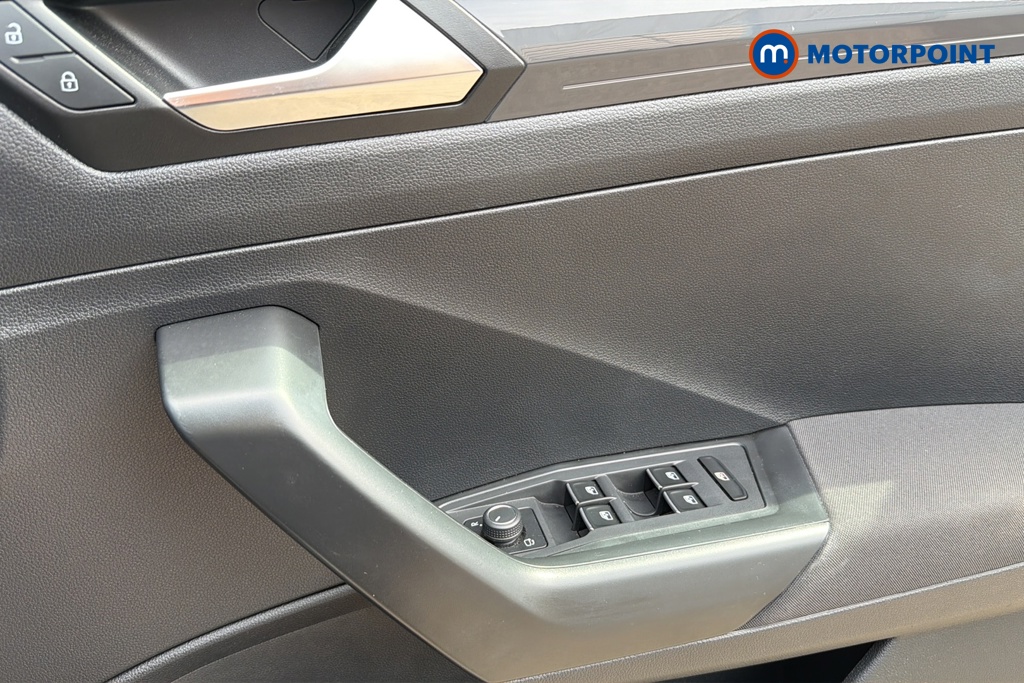 Volkswagen T-Roc SEL Manual Diesel SUV - Stock Number (1644447) - 19th supplementary image