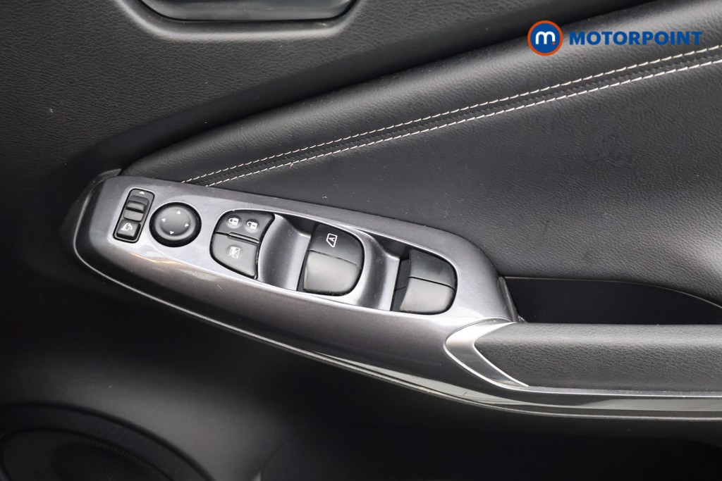 Nissan Juke N-Connecta Manual Petrol SUV - Stock Number (1644690) - 12th supplementary image