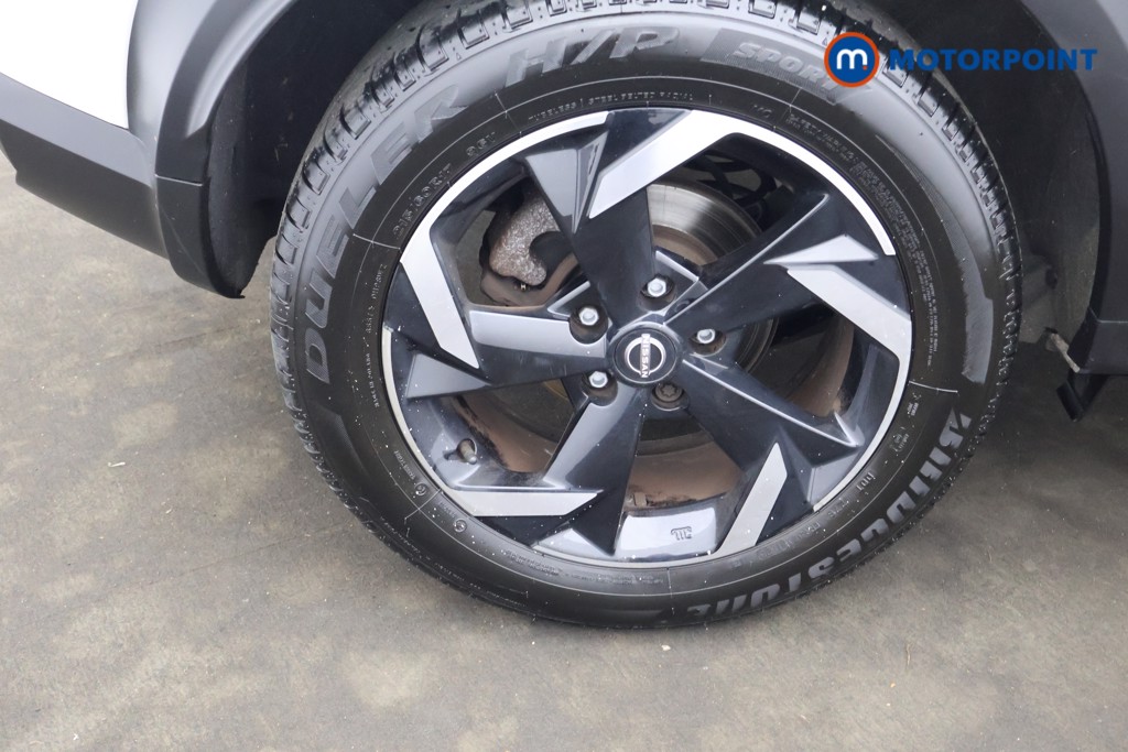 Nissan Juke N-Connecta Manual Petrol SUV - Stock Number (1644690) - 21st supplementary image