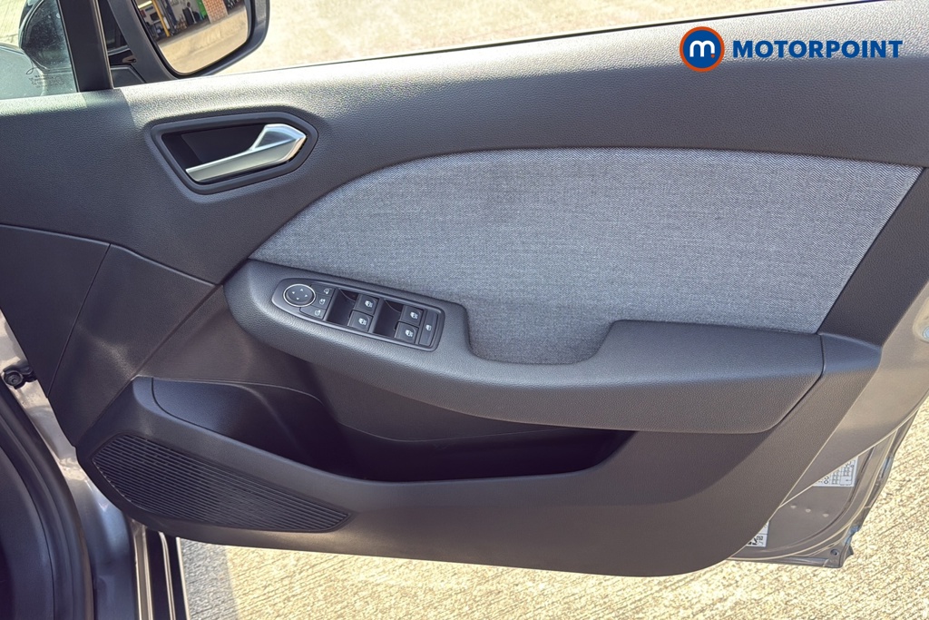 Renault Clio Techno Manual Petrol Hatchback - Stock Number (1644937) - 18th supplementary image
