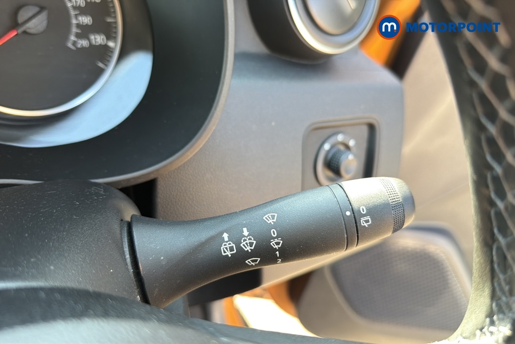Dacia Duster Prestige Manual Petrol SUV - Stock Number (1645163) - 6th supplementary image