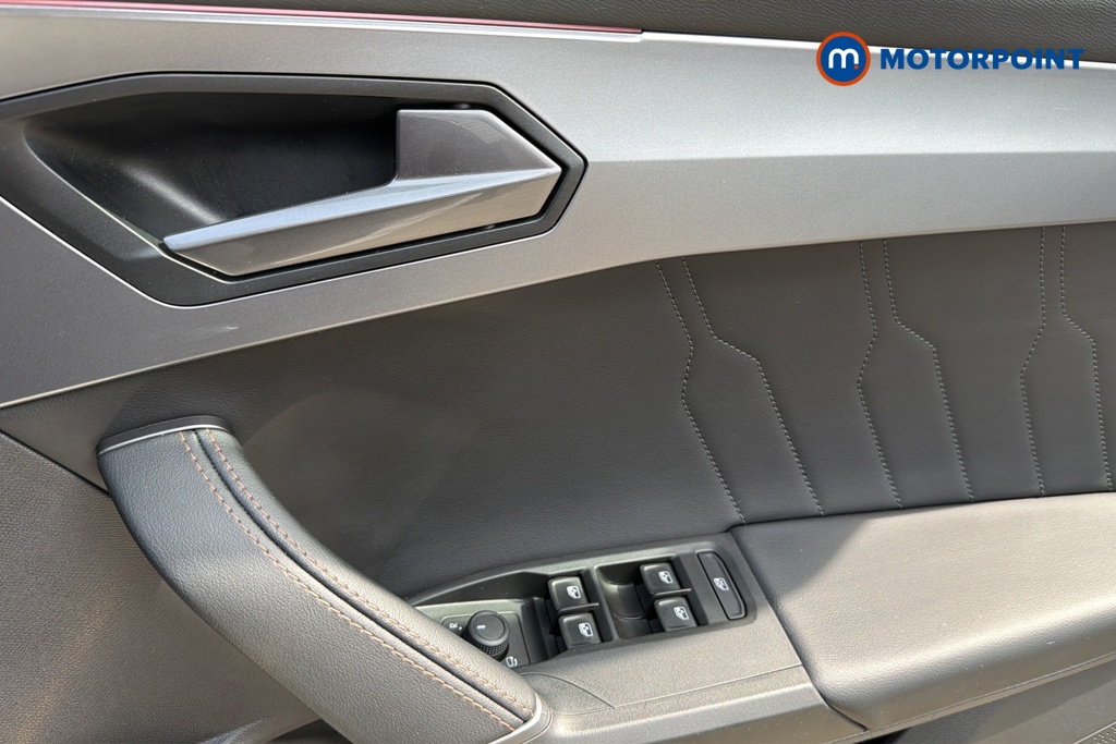 Cupra Leon Vz2 Design Edition Automatic Petrol Plug-In Hybrid Hatchback - Stock Number (1645342) - 19th supplementary image