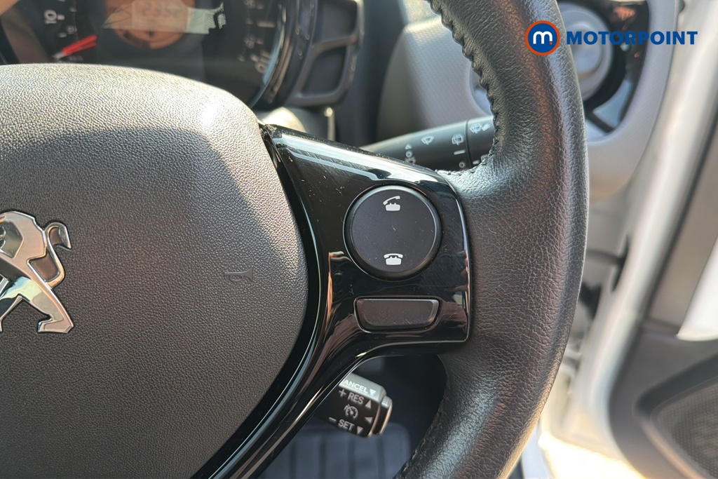 Peugeot 108 Allure Manual Petrol Hatchback - Stock Number (1645565) - 3rd supplementary image