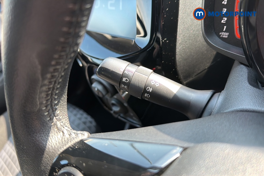 Peugeot 108 Allure Manual Petrol Hatchback - Stock Number (1645565) - 5th supplementary image