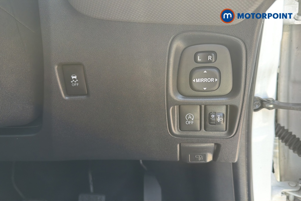 Peugeot 108 Allure Manual Petrol Hatchback - Stock Number (1645565) - 11th supplementary image