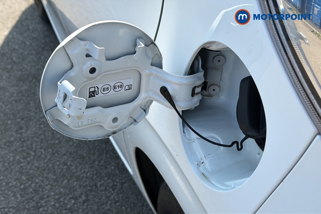 Peugeot 108 Allure Manual Petrol Hatchback - Stock Number (1645565) - 41st supplementary image