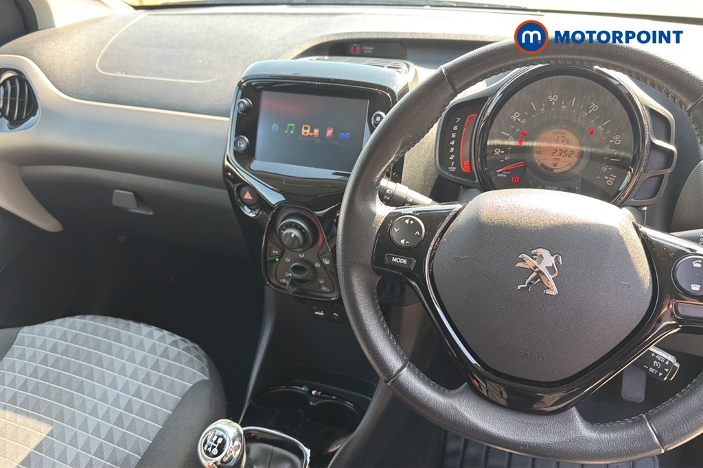 Peugeot 108 Allure Manual Petrol Hatchback - Stock Number (1645565) - 1st supplementary image