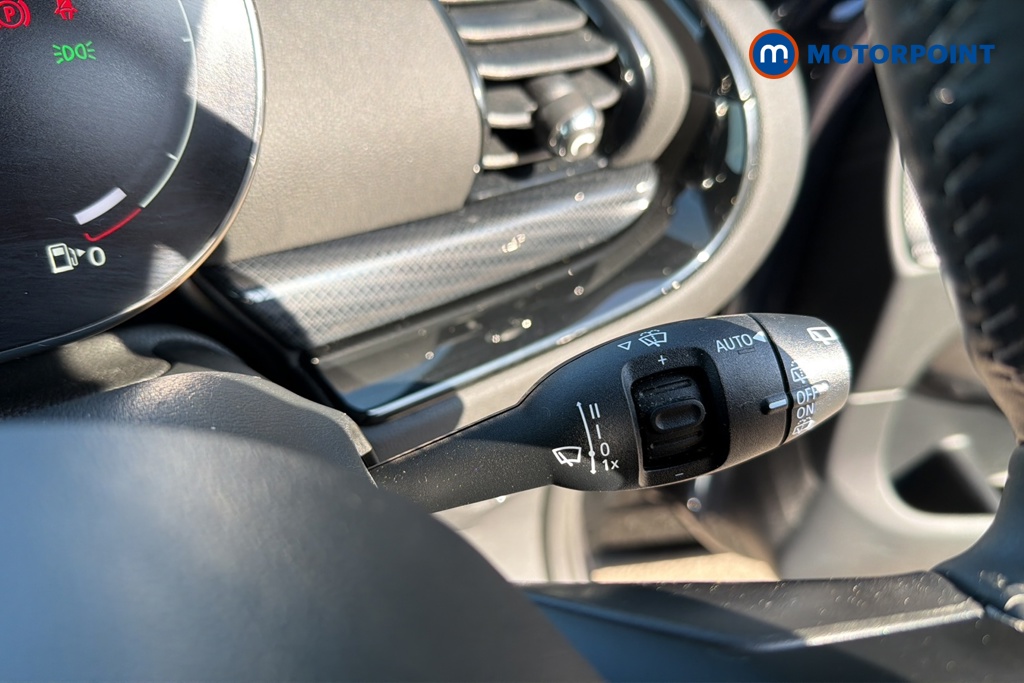 Mini Clubman Cooper Exclusive Automatic Petrol Estate - Stock Number (1645815) - 6th supplementary image