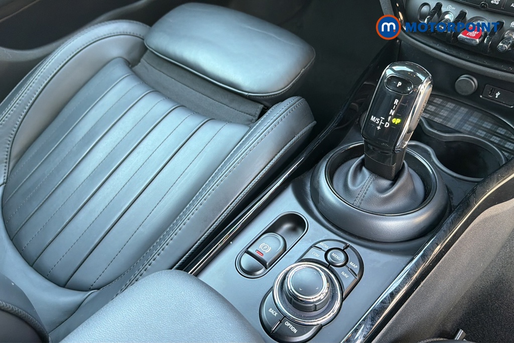 Mini Clubman Cooper Exclusive Automatic Petrol Estate - Stock Number (1645815) - 15th supplementary image