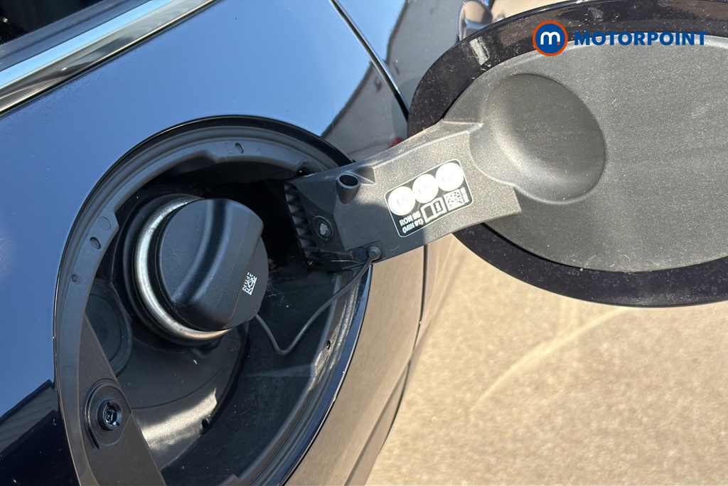 Mini Clubman Cooper Exclusive Automatic Petrol Estate - Stock Number (1645815) - 41st supplementary image