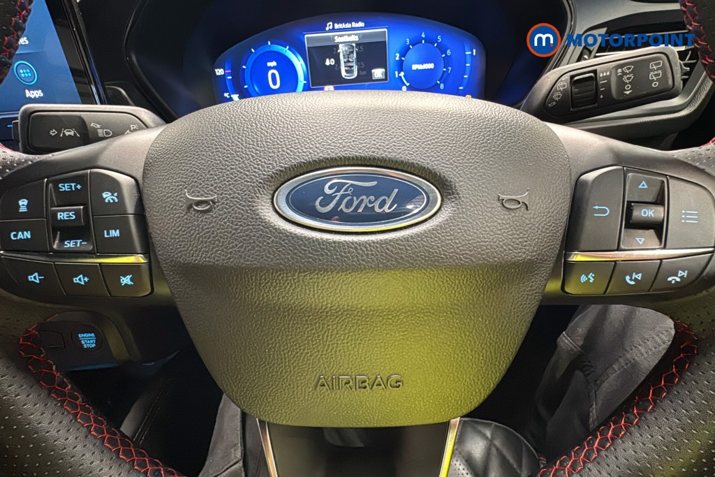Ford Focus St-Line Vignale Manual Petrol Hatchback - Stock Number (1645864) - 5th supplementary image