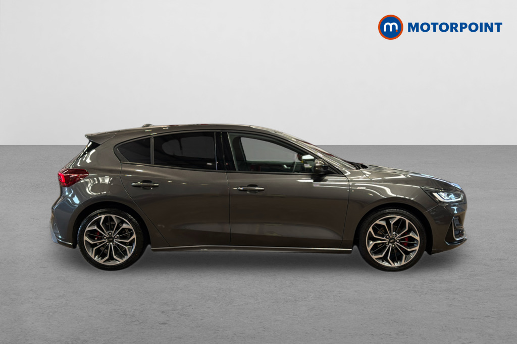 Ford Focus St-Line Vignale Manual Petrol Hatchback - Stock Number (1645864) - Drivers side