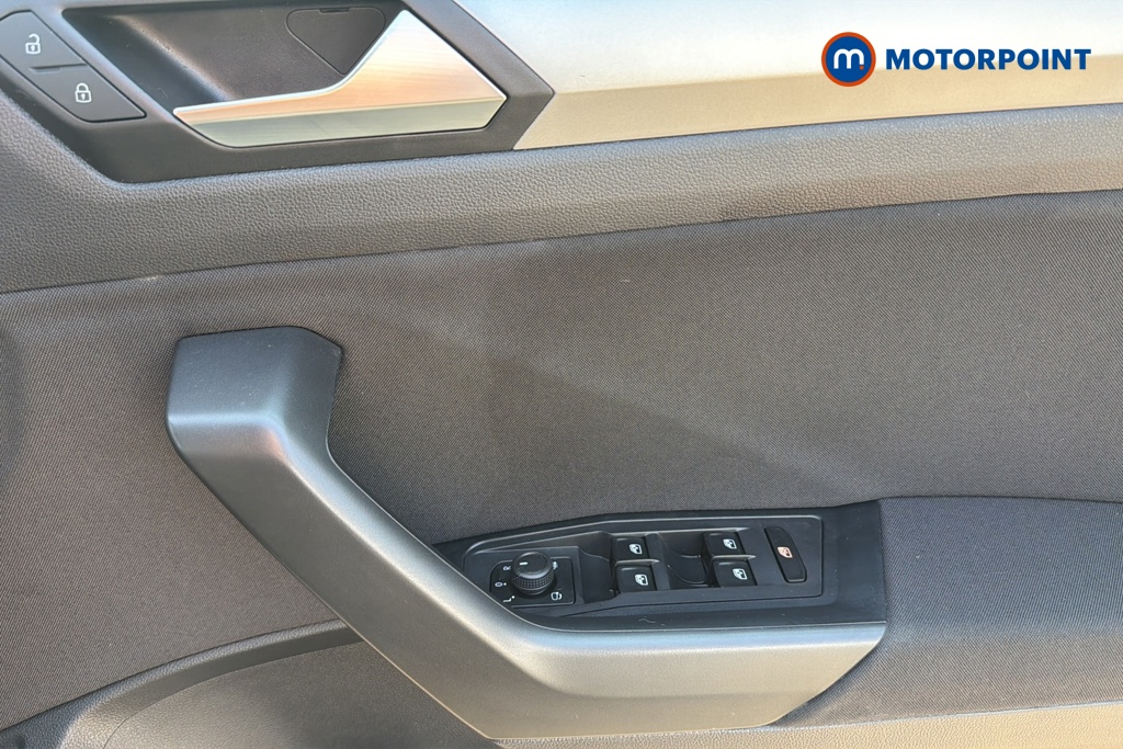 Volkswagen T-Roc Life Automatic Petrol SUV - Stock Number (1645945) - 19th supplementary image
