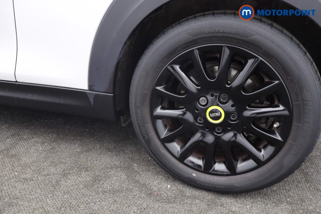 Mini Hatchback Cooper S Level 1 Automatic Electric Hatchback - Stock Number (1646146) - 31st supplementary image