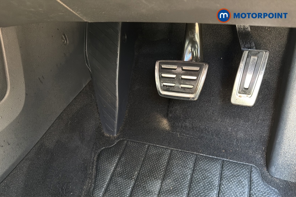 Volkswagen T-Roc R-Line Automatic Petrol SUV - Stock Number (1646338) - 24th supplementary image