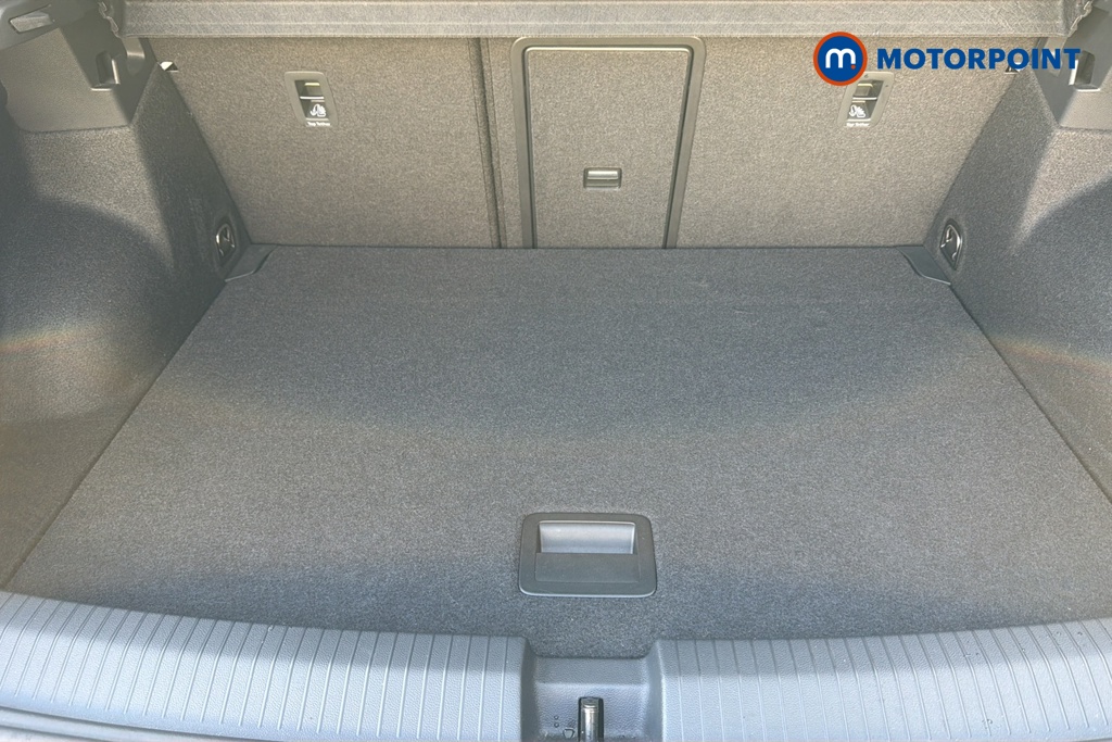 Volkswagen T-Roc R-Line Automatic Petrol SUV - Stock Number (1646338) - 30th supplementary image