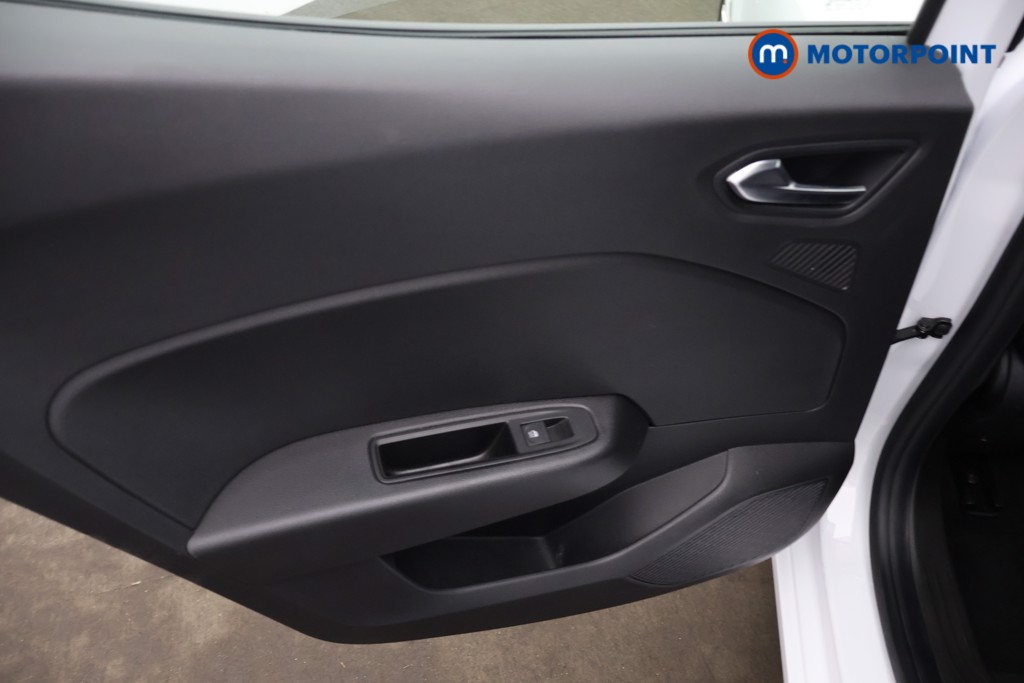 Renault Clio Evolution Automatic Petrol-Electric Hybrid Hatchback - Stock Number (1646408) - 20th supplementary image