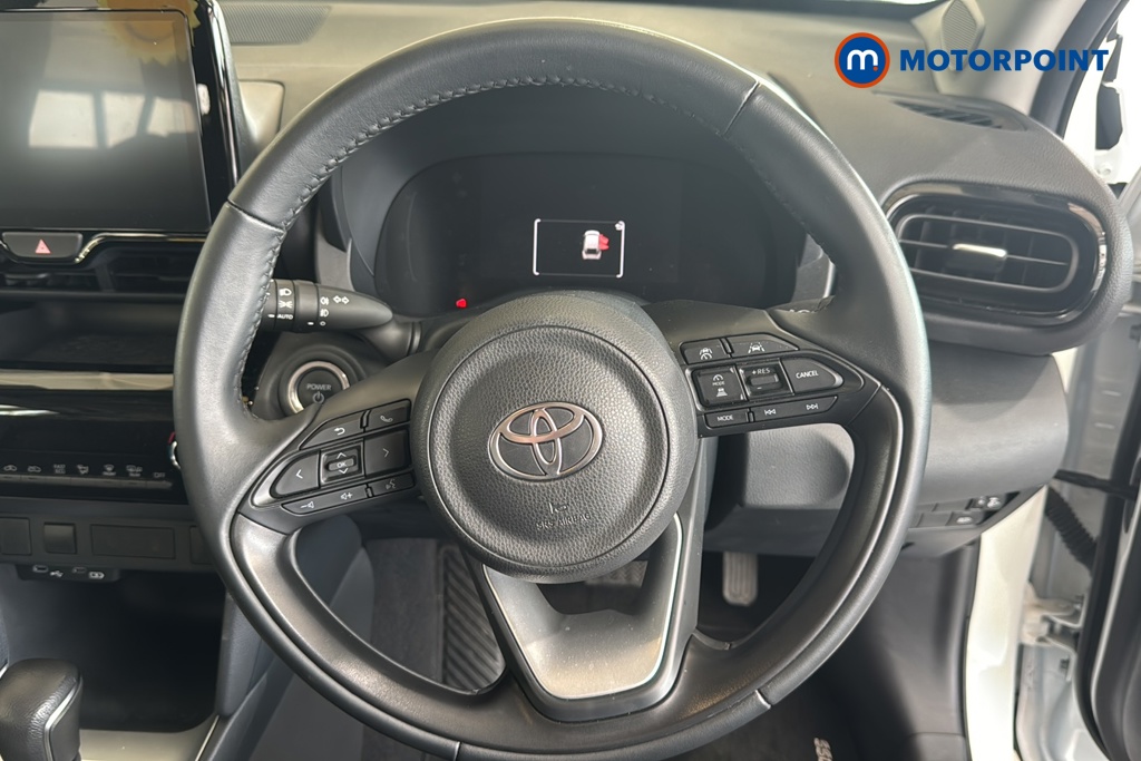 Toyota Yaris Cross Icon Automatic Petrol-Electric Hybrid Estate - Stock Number (1646410) - 2nd supplementary image