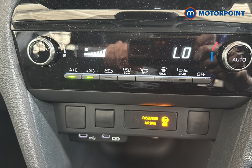 Toyota Yaris Cross Icon Automatic Petrol-Electric Hybrid Estate - Stock Number (1646410) - 12th supplementary image