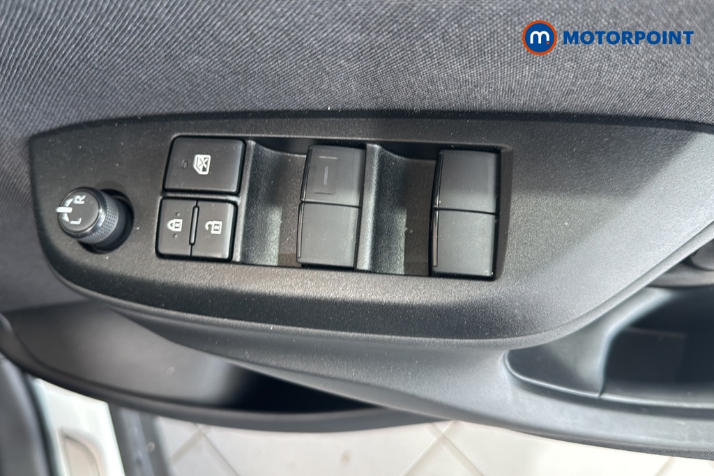 Toyota Yaris Cross Icon Automatic Petrol-Electric Hybrid Estate - Stock Number (1646410) - 19th supplementary image