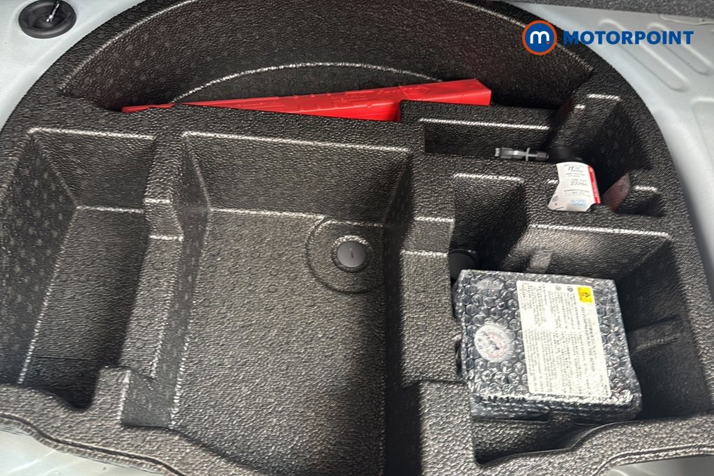 Toyota Yaris Cross Icon Automatic Petrol-Electric Hybrid Estate - Stock Number (1646410) - 33rd supplementary image