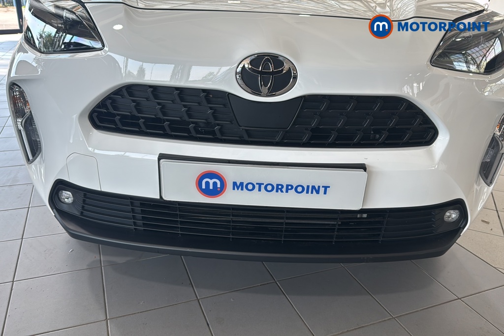 Toyota Yaris Cross Icon Automatic Petrol-Electric Hybrid Estate - Stock Number (1646410) - 43rd supplementary image