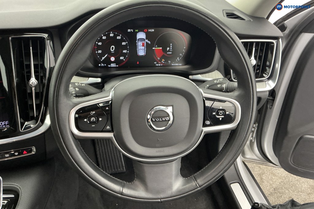 Volvo V60 Inscription Automatic Petrol Plug-In Hybrid Estate - Stock Number (1646424) - 6th supplementary image
