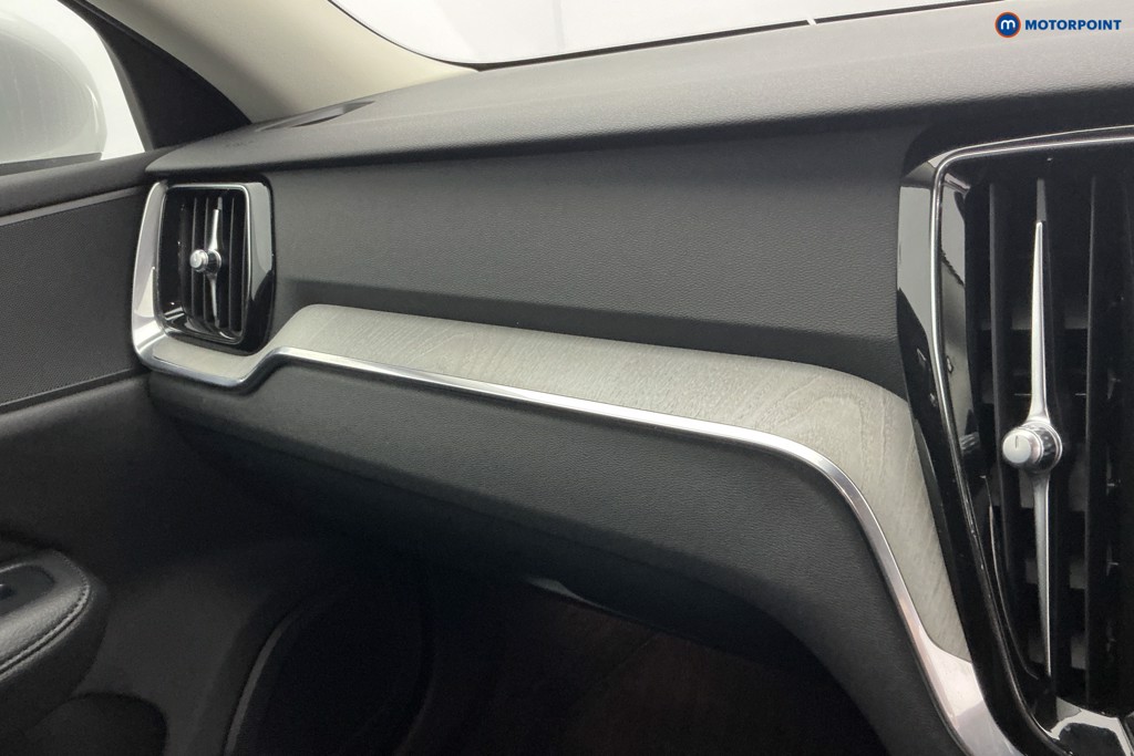 Volvo V60 Inscription Automatic Petrol Plug-In Hybrid Estate - Stock Number (1646424) - 18th supplementary image