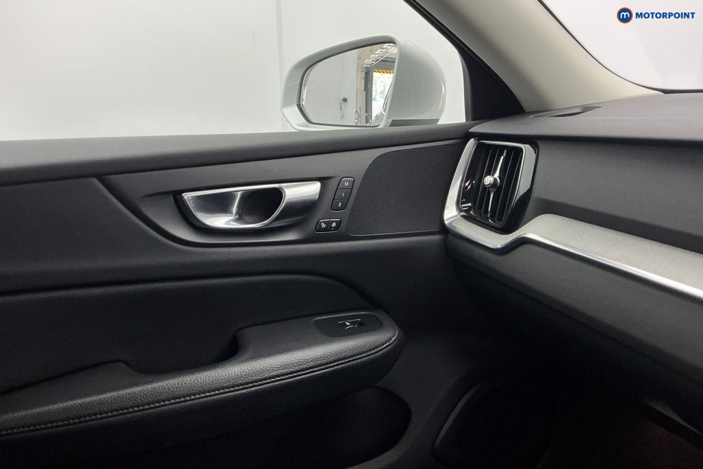Volvo V60 Inscription Automatic Petrol Plug-In Hybrid Estate - Stock Number (1646424) - 19th supplementary image
