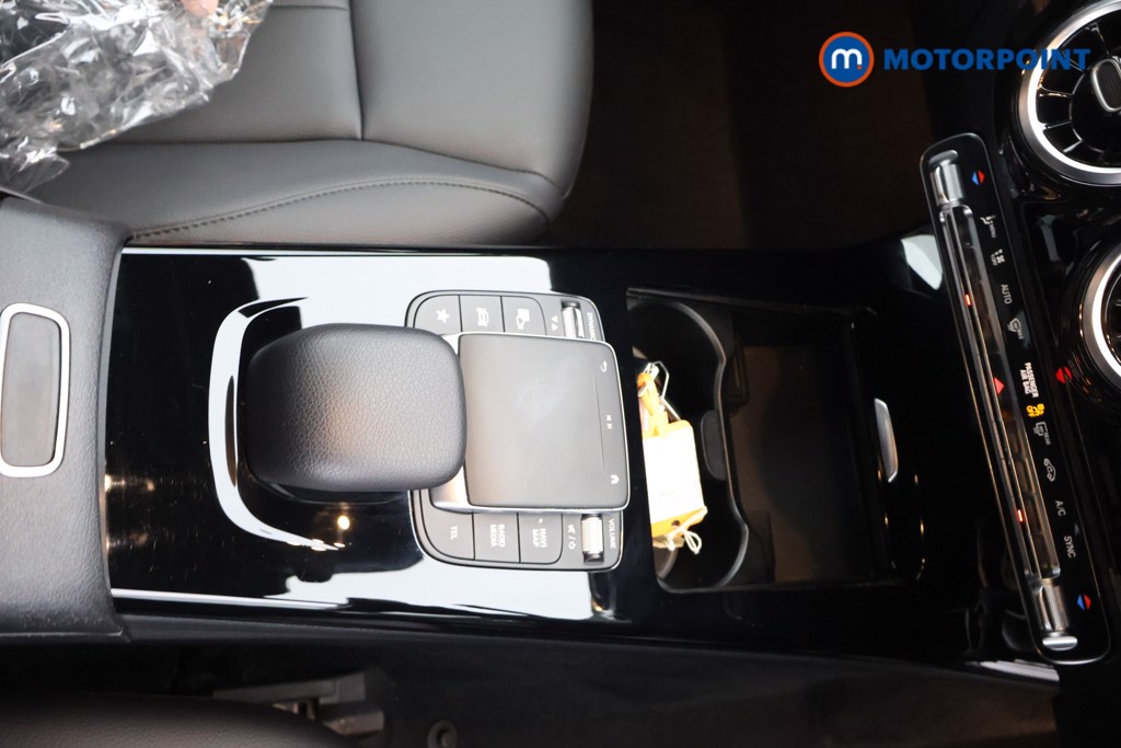Mercedes-Benz A Class Sport Executive Edition Automatic Petrol Hatchback - Stock Number (1646438) - 13th supplementary image