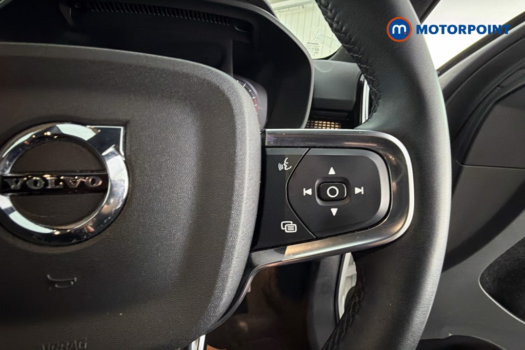 Volvo Xc40 R Design Automatic Petrol SUV - Stock Number (1646446) - 4th supplementary image