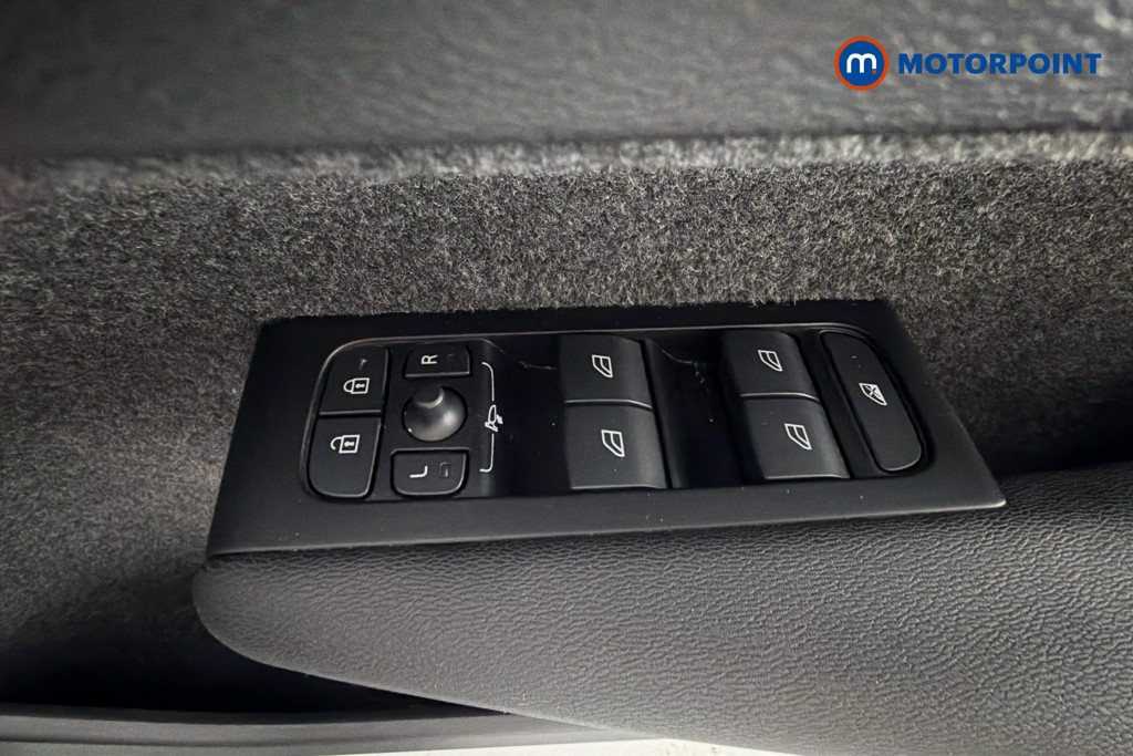Volvo Xc40 R Design Automatic Petrol SUV - Stock Number (1646446) - 20th supplementary image
