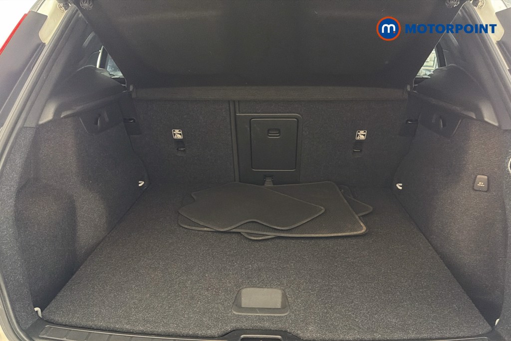 Volvo Xc40 R Design Automatic Petrol SUV - Stock Number (1646446) - 33rd supplementary image