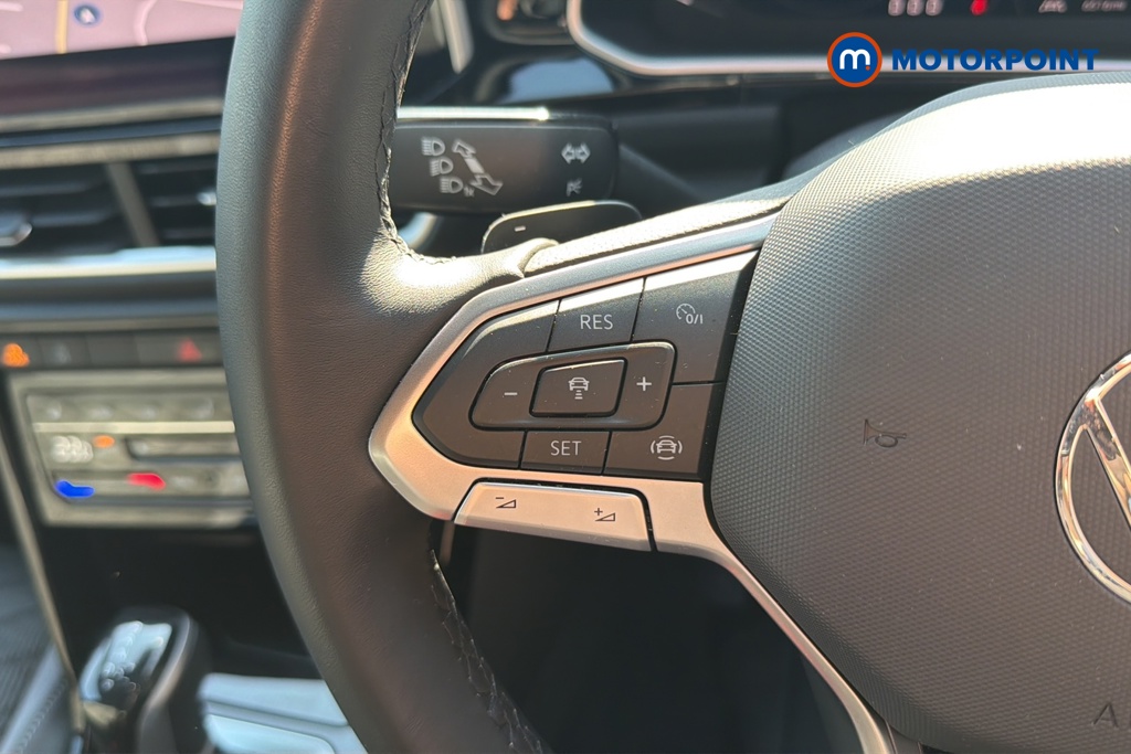 Volkswagen T-Roc R-Line Automatic Petrol SUV - Stock Number (1646580) - 4th supplementary image