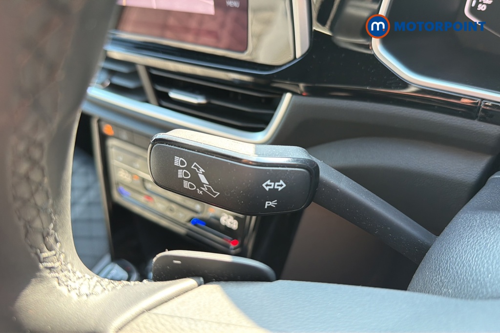Volkswagen T-Roc R-Line Automatic Petrol SUV - Stock Number (1646580) - 5th supplementary image