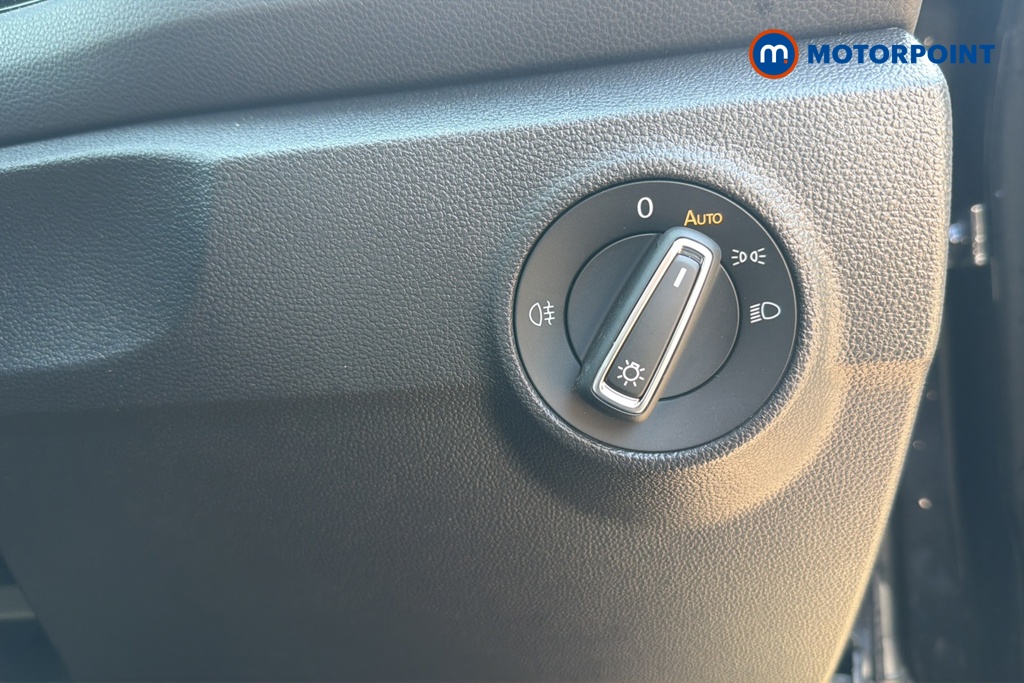 Volkswagen T-Roc R-Line Automatic Petrol SUV - Stock Number (1646580) - 11th supplementary image