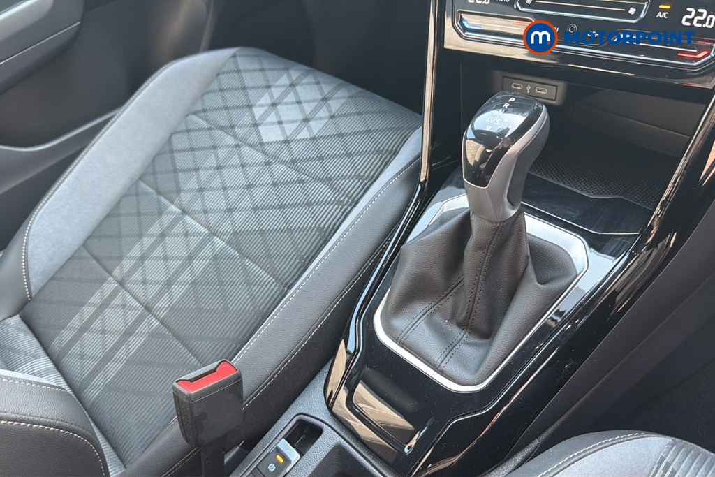 Volkswagen T-Roc R-Line Automatic Petrol SUV - Stock Number (1646580) - 15th supplementary image